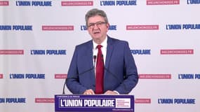 Jean-Luc Mélenchon s'exprime après le second tour de l'élection présidentielle, le 24 avril 2022.