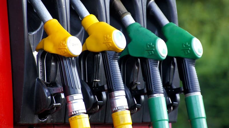 Le salarié peu scrupuleux revendait ensuite le carburant volé ou le donnait en échange de services (photo d'illustration).