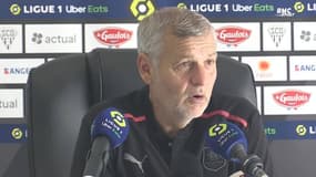 Angers 2-0 Rennes : "Comme des ballerines", Genesio dézingue l'entame des Bretons