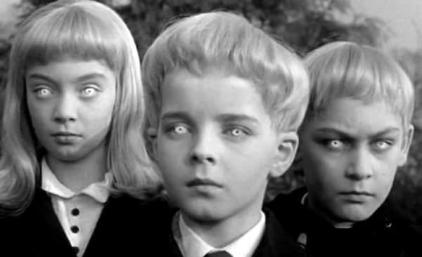 Les enfants extraterrestres du Village des Damnés 