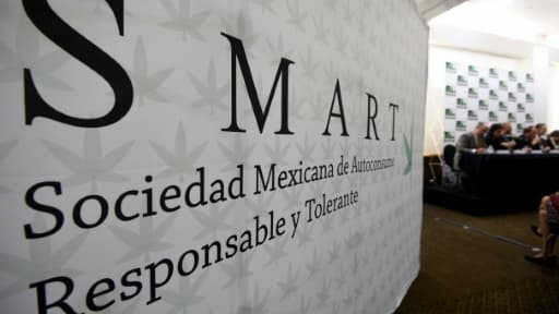 Une conférence de presse de la société mexicaine pour une consommation responsable et tolérante à Mexico le 4 novembre 2015