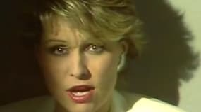 Image extraite du clip "Juste une mise au point", interprété par Jakie Quartz en 1983.