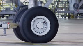 Quand un Porsche Cayenne tracte un Airbus A380 