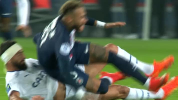 Le tacle de Gigot sur Neymar lors de PSG-OM, le 16 octobre 2022