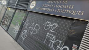 La devanture de l'Issep a été taguée dans la nuit de mercredi à jeudi 9 septembre 2024.