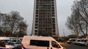 Evacuation de la Tour Obélisque à Epinay-sur-Seine le 15 novembre 2021 suite à un arrêt d'évacuation contesté