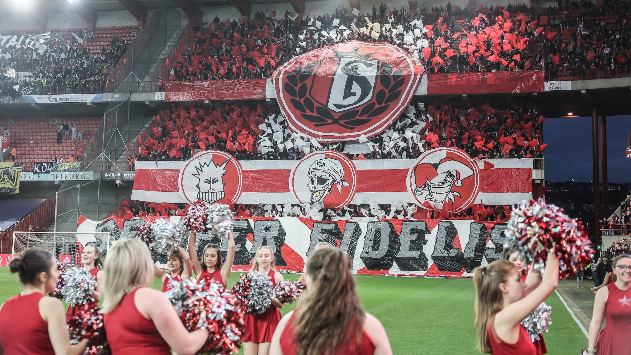 Des rats morts jetés en tribune lors du match entre Standard de Liège