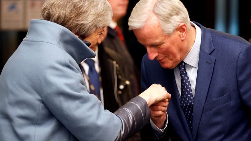 "Il semble qu'il y ait l'illusion dangereuse que le Royaume-Uni peut bénéficier d'une transition en l'absence d'accord de retrait", a tweeté Michel Barnier, négociateur de l'UE
