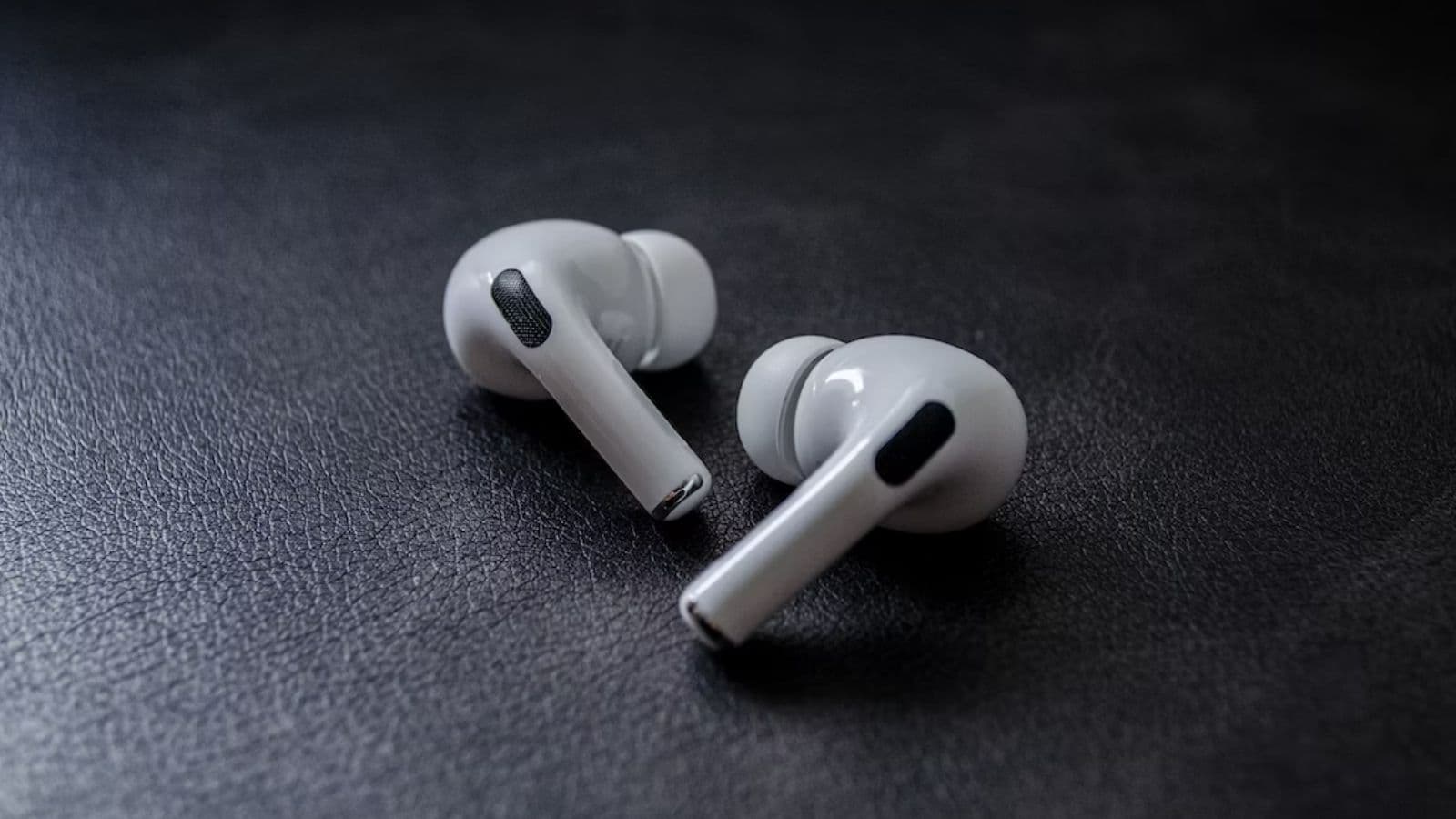 Bon plan AirPods Pro : nouvelle chute de prix sur les célèbres écouteurs sans  fil d'Apple