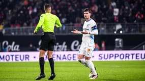Leonardo Balerdi avec Abdelatif Kherradji lors de Rennes-OM le 11 janvier 2025.