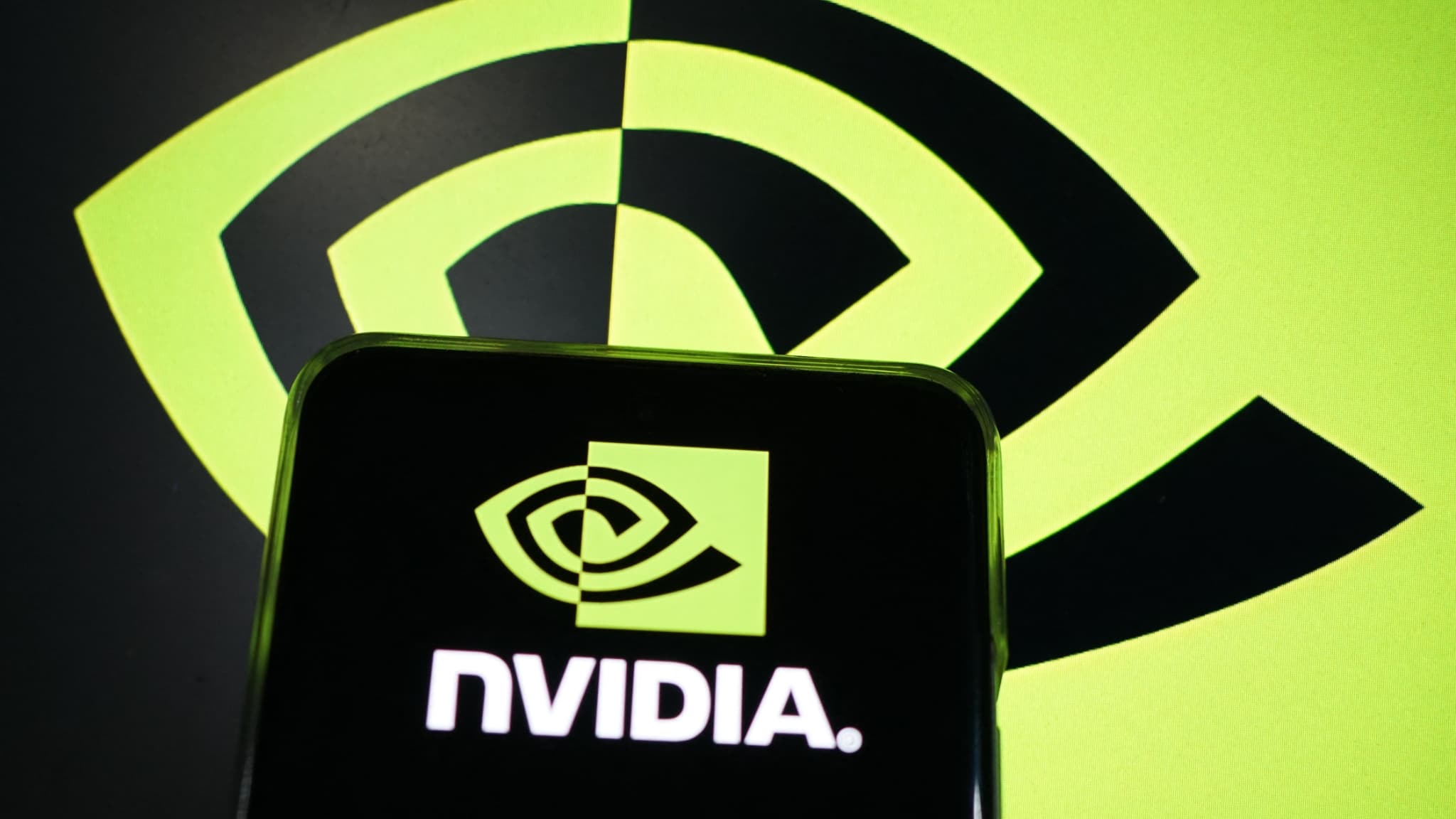 "LA PROCHAINE ÈRE DE L'INTELLIGENCE ARTIFICIELLE": NVIDIA VA INVESTIR LA SOMME COLOSSALE DE 100 MILLIARDS DE DOLLARS DANS LES CENTRES DE DONNÉES D'OPENAI