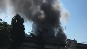 Du feu au dessus d'Issy-les-Moulineaux - Témoins BFMTV