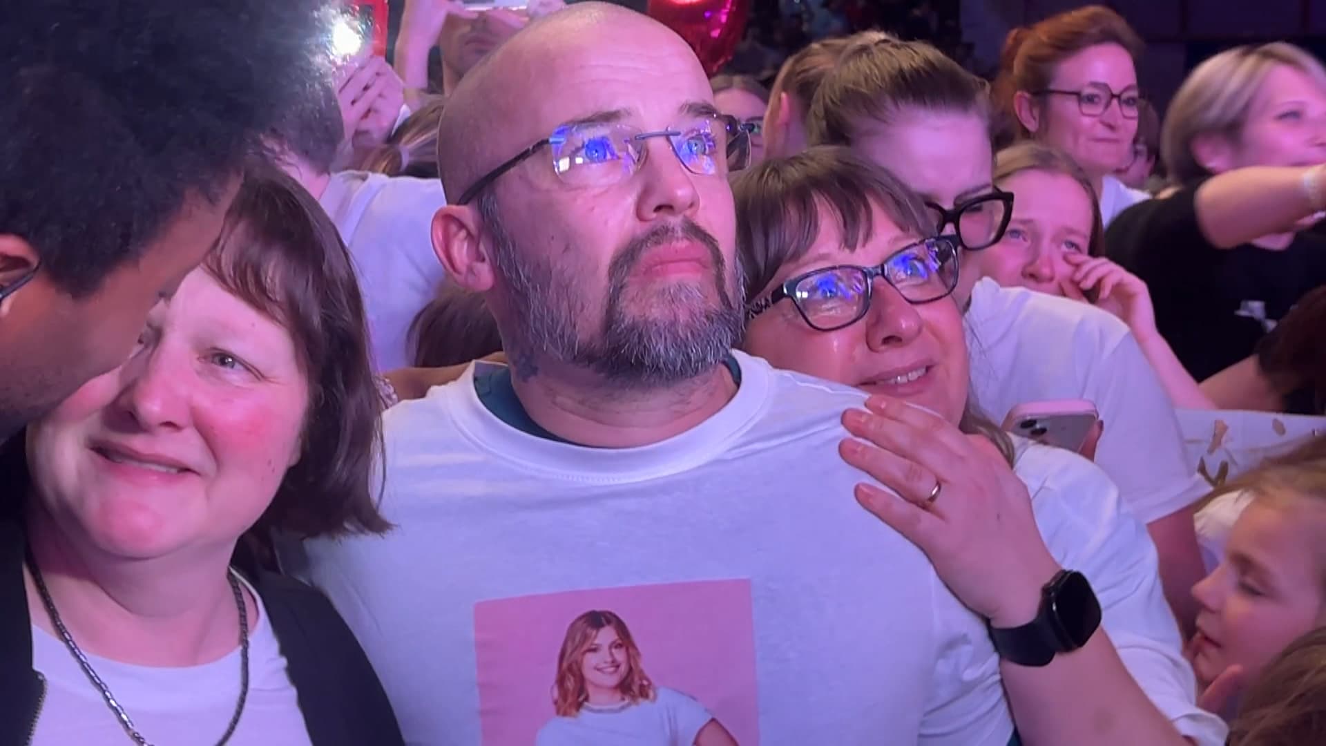 O tio da cantora Marine aguarda o resultado da final da 12ª edição da Star Academy na fan zone de Arras no dia 25 de janeiro de 2024 O tio da cantora Marine aguarda o resultado da final da 12ª edição da Star Academy na fan zone de Arras no dia 25 de janeiro de 2024