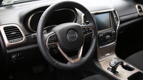 L'intérieur du Jeep Grand Cherokee, qui fait parti des véhicules rappelés.