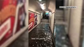 Paris: les couloirs du métro inondés