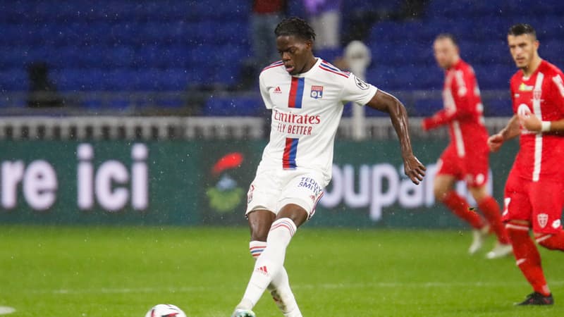Lyon: "je vouvoyais les plus vieux", les débuts gênés de Lukeba avec ses coéquipiers plus âgés