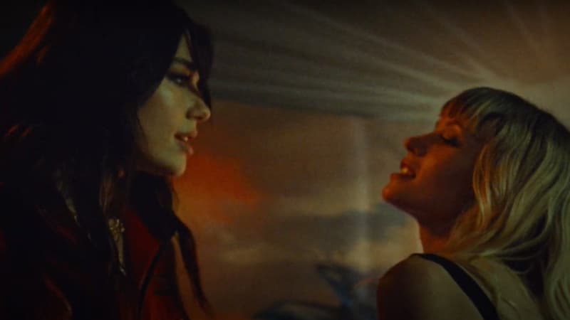 Dua Lipa et Angèle dans le clip de "Fever"