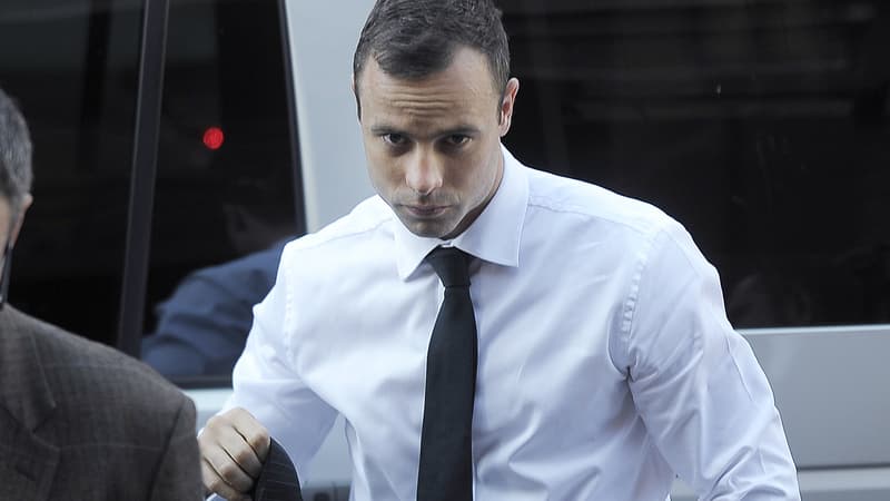 Oscar Pistorius à son arrivée au tribunal de Pretoria, le 11 avril 2014.