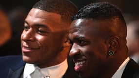 Kylian Mbappé et Vinicius Junior lors de la cérémonie du Ballon d'or, le 2 décembre 2019.