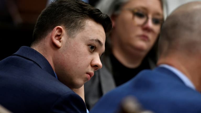 Le jeune Américain Kyle Rittenhouse à son procès, à Kenosha le 15 novembre 2021