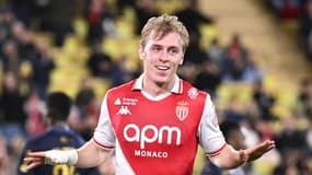 La joie de Mika Biereth, triple buteur face à Reims le 28 février 2025