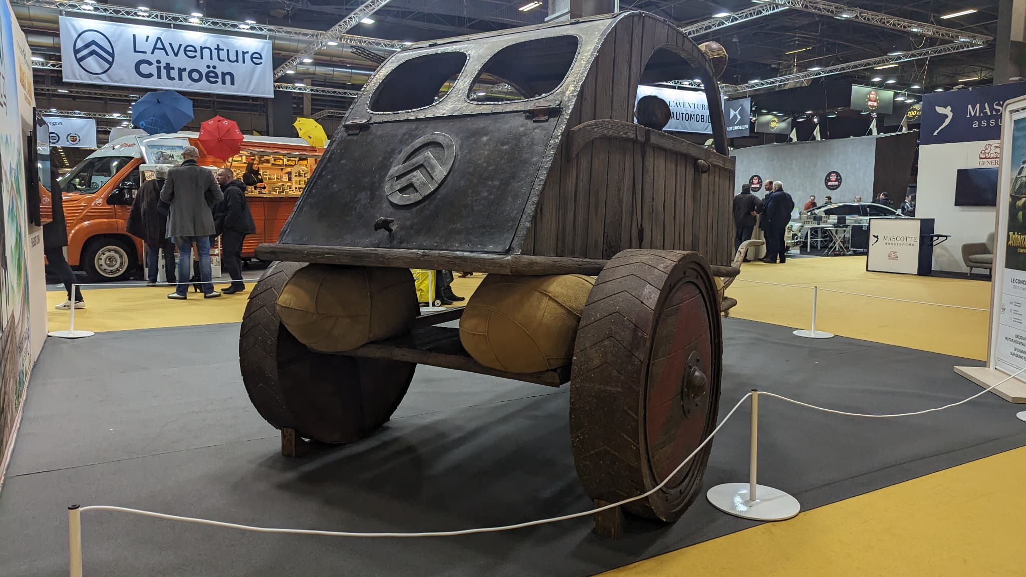 Le concept-char Citroën conçu pour le film "Astérix et Obélix: L'Empire du milieu".