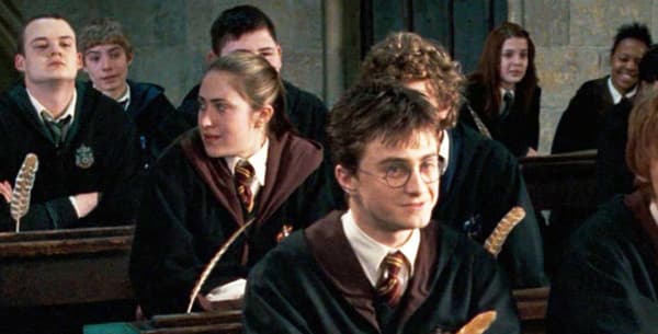 Harry Potter et Ron Weasley en classe 