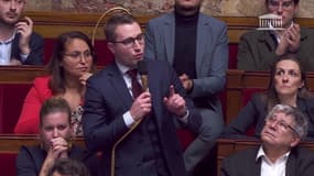 Le député LFI Antoine Léaument le 28 novembre 2024 à l'Assemblée nationale.