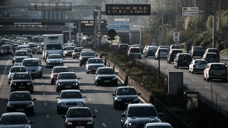 Depuis mardi la circulation alternée est appliquée à Paris.