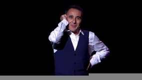 Elie Semoun remonte sur scène: "un rire libérateur"