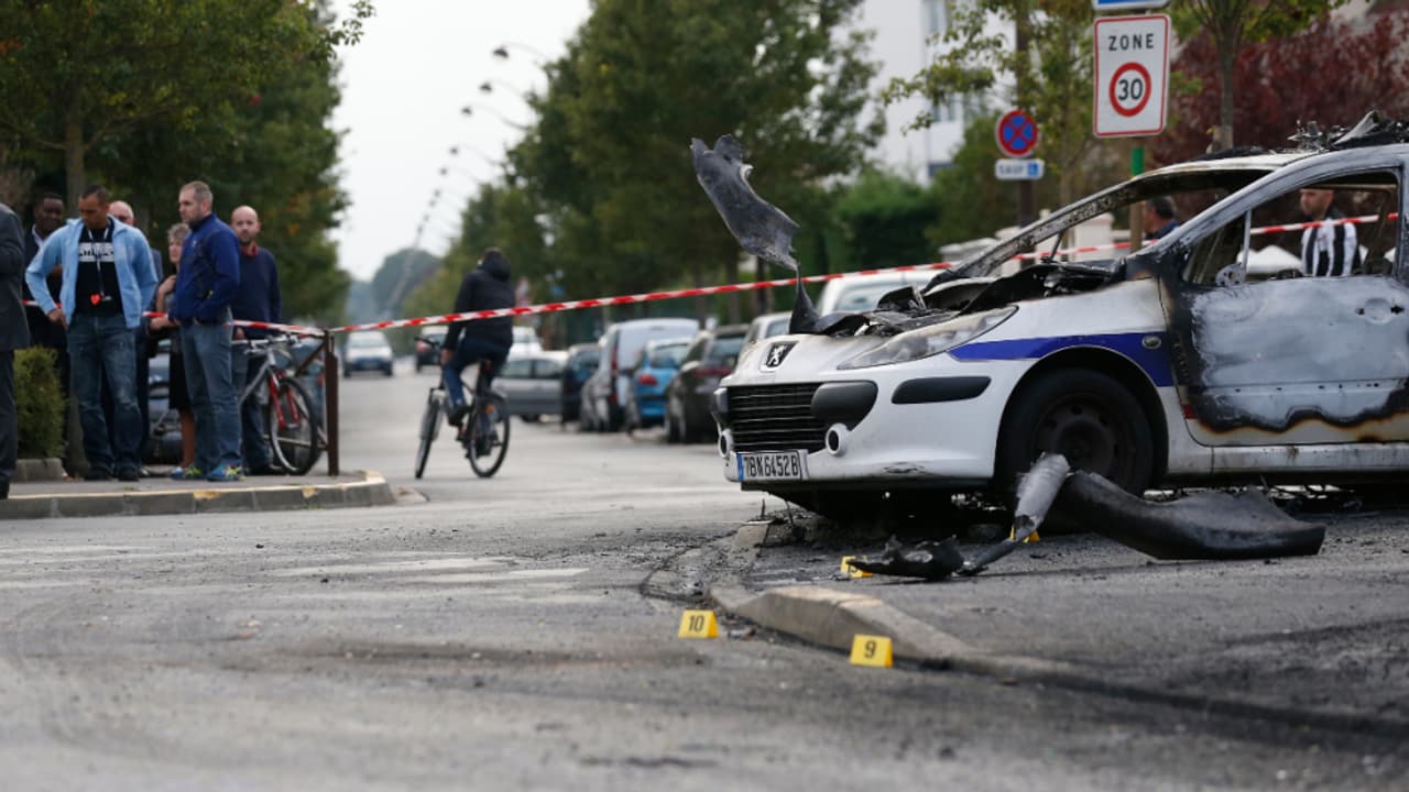 Trois Ans Après L'attaque De Viry-Châtillon, 13 Personnes Jugées Pour ...