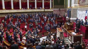 Tous les députés de l'Assemblée nationale ont rendu hommage au gendarme tué dans l'Eure.