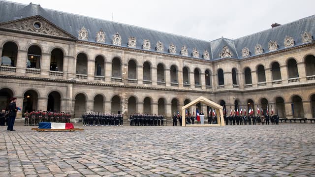 Le 8 janvier, un hommage au résistant Robert Chambeiron a eu lieu aux Invalides à Paris. Ce ne sera pas le cas pour les victimes de "Charlie Hebdo".