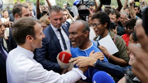 Emmanuel Macron lors de son arrivée à l’hôtel de ville de Saint-Pierre, à la Martinique, 27 septembre 2018