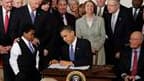 Le président Barack Obama a signé mardi à la Maison blanche la nouvelle législation sur l'assurance santé, pour laquelle il s'est battu de longs mois. /Photo prise le 23 mars 2010/REUTERS/Jason Reed
