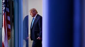 Donald Trump arrive à une conférence de presse, à la Maison Blanche, à Washington, le 23 septembre 2020 