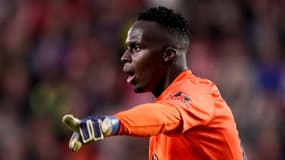 Le gardien sénégalais Edouard Mendy avec Chelsea, à Brentford le 16 octobre 2021