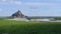 Le Mont-Saint-Michel sous un grand soleil le vendredi 31 mai 2024, jour de passage de la flamme olympique. 