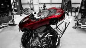 Le mannequin "Spaceman" prêt à s'envoler vers les étoiles à bord d'un Tesla Roadster