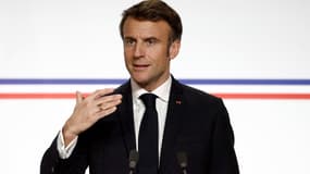 Emmanuel Macron face à la presse le 22 janvier 2023. 