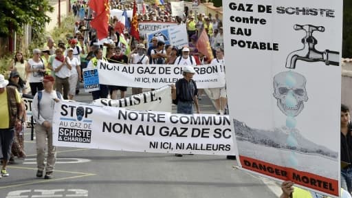 Manifestation contre le gaz de schiste le 28 juin 2014 à Argeliers, dans l'Aude Manifestation contre le gaz de schiste le 28 juin 2014 à Argeliers, dans l'Aude