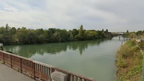 À l’embouchure du canal de Chelles et de la Marne, au niveau du port de Neuilly-sur-Marne (Seine-Saint-Denis)