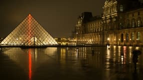 Après la tour Eiffel, c'est le Louvre et Versailles qui vont avancer l'extinction de leur éclairage.