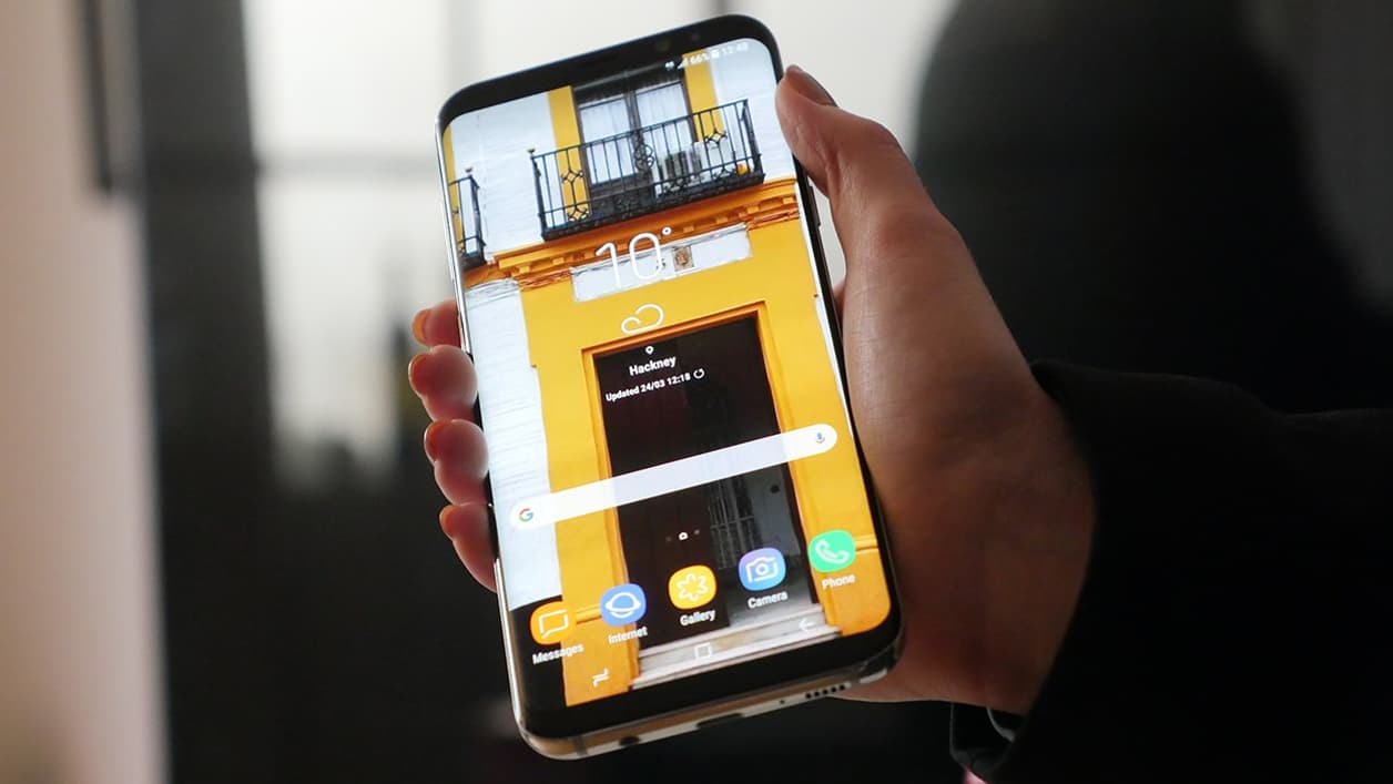 Le Galaxy S8 Plus et son grand écran de 6,2 pouces.