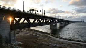 Le pont de l'Öresund, qui relie les villes de Malmö en Suède et de Copenhague au Danemark