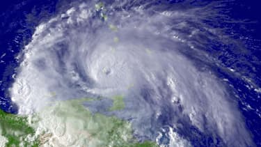 L'ouragan Ivan près de l'île de la Grenade en septembre 2004.