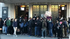 Comme d'autres établissements parisiens, le lycée Hélène Boucher a été bloqué ce mardi matin.