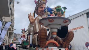 Un grand charivari a été organisé à Nice pour dévoiler les chars du roi et de la reine du carnaval, le 15 février 2024.