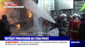 Manifestation: un panneau publicitaire incendié menaçait des habitations à Paris