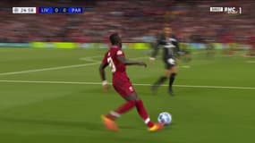 Le dribble fou de Mané sur Neymar lors de Liverpool - PSG